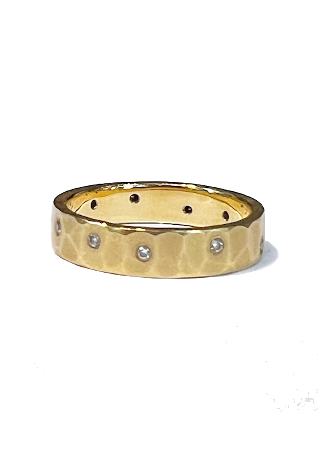 Oster Collection 18k Yellow Gold Scattered Diamond Band | OsterJewelers.com