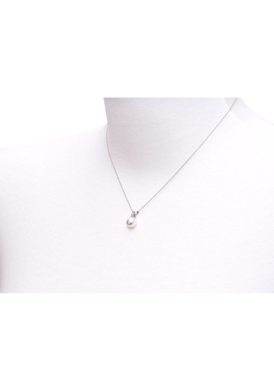 8 mm White Pearl Pendant | OsterJewelers.com